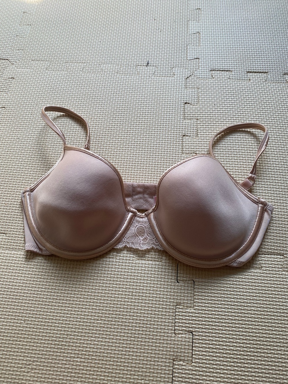 Victoria's Secret Nude/Tan Lace-Back T-Shirt Bra Size 36C